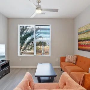Gia Modern 2 Bedroom With Swimming Pool Apartment