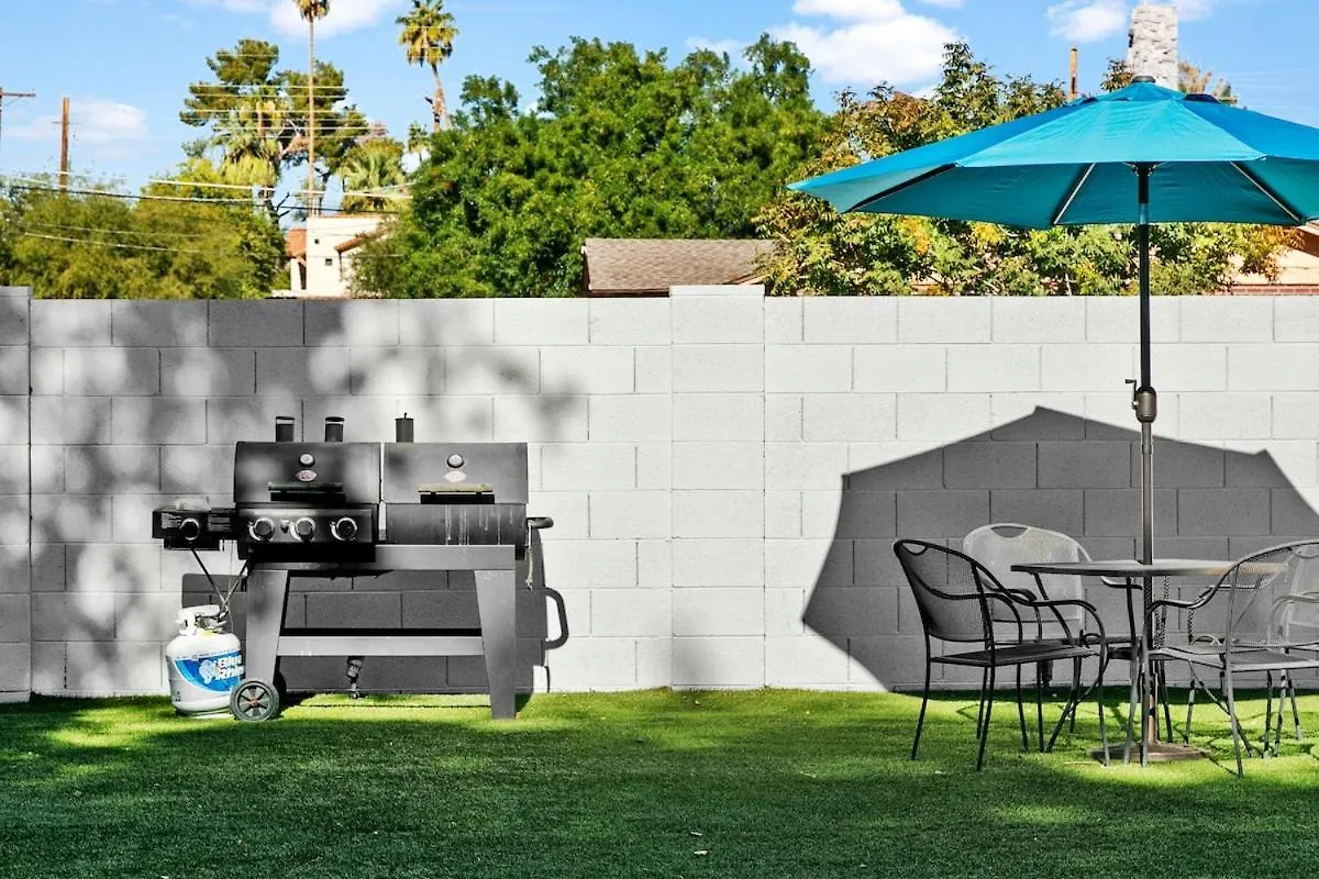 Holiday home Phoenix Modern Retreat Near Old Town
