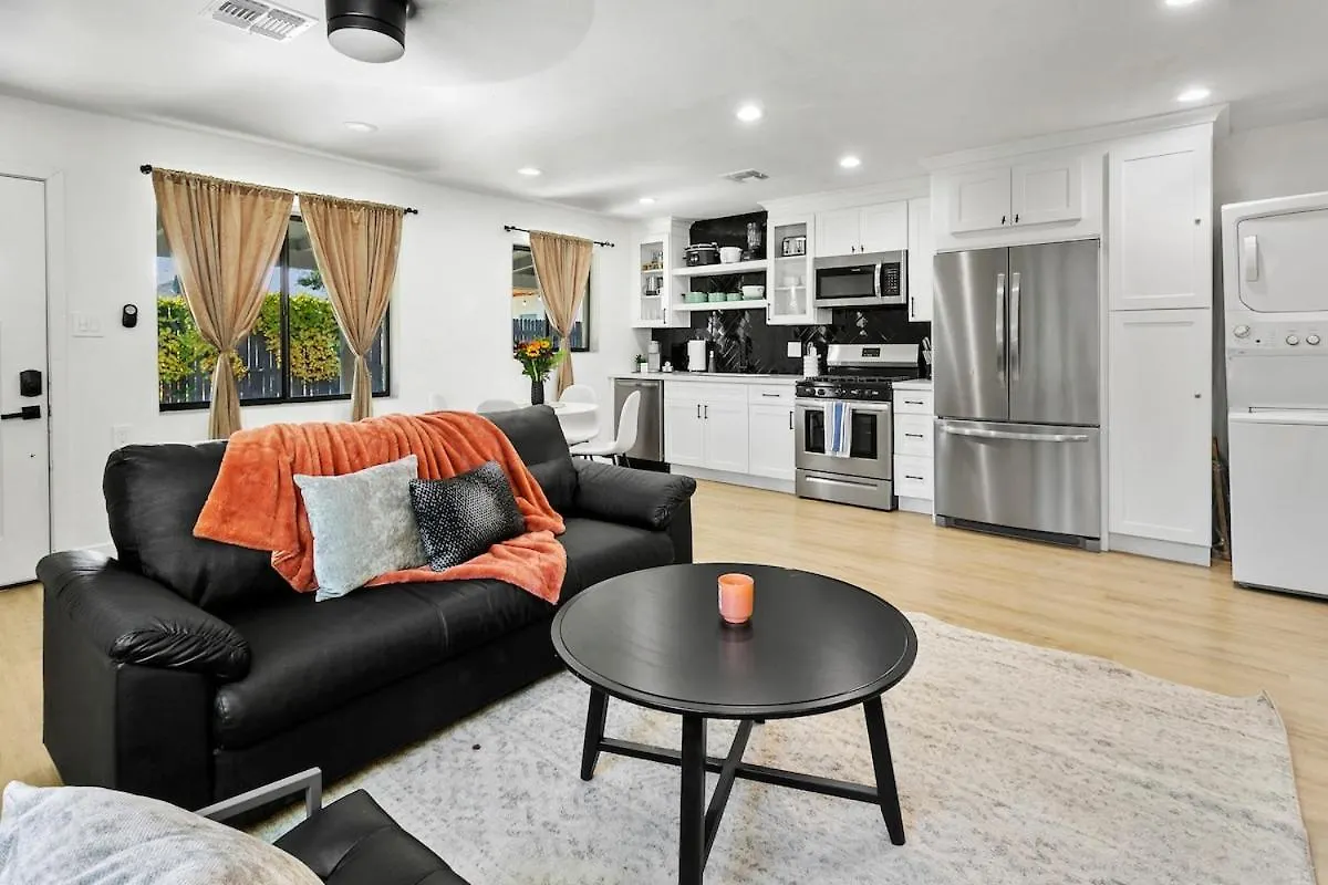 Phoenix Modern Retreat Near Old Town