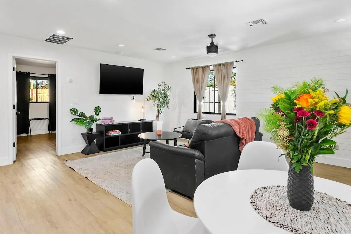 Holiday home Phoenix Modern Retreat Near Old Town