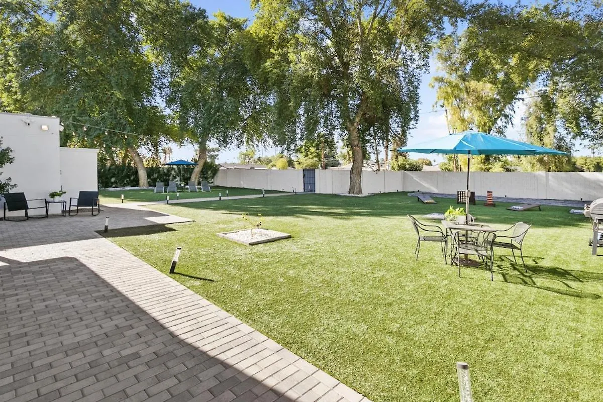 Phoenix Modern Retreat Near Old Town