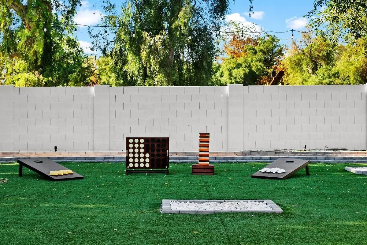 Holiday home Phoenix Modern Retreat Near Old Town